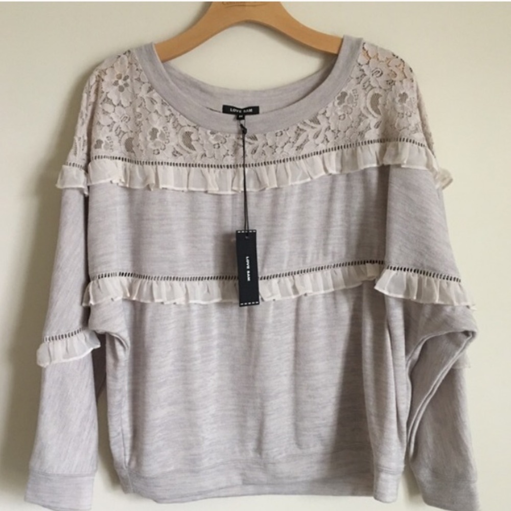 🌪 LOVE SAM GRAY Ruffled Off Shoulder Pullover 🌪 - Picture 3 of 8